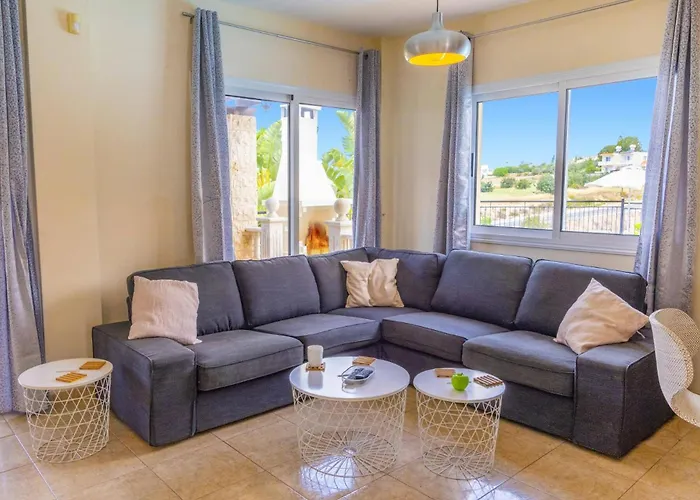 Antria By Πέγεια